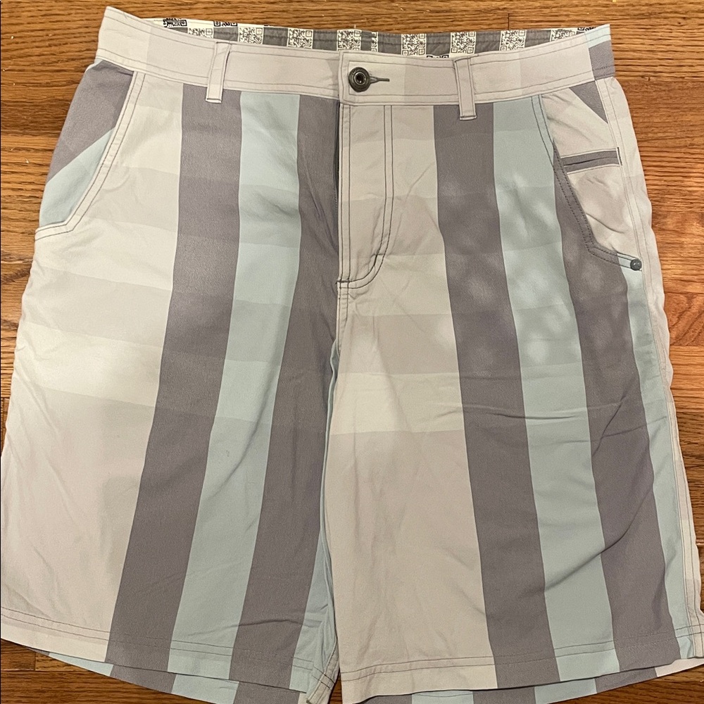Men’s Lulu lemon shorts